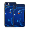 Alien and Chameleon - Apple iPhone 11 Skin