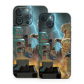 Catzilla Vs Robot - Apple iPhone 14 Skin