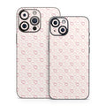 Patterned Hearts - Apple iPhone 14 Skin