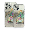 Lulu Waiting by the Train Tracks - Apple iPhone 15 Skin